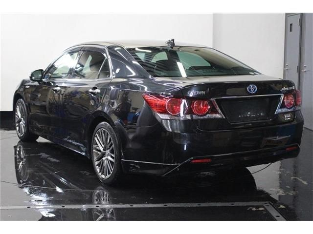 TOYOTA CROWN sedan hybrid 4WD 2017