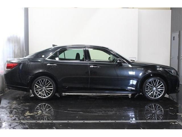 TOYOTA CROWN sedan hybrid 4WD 2017