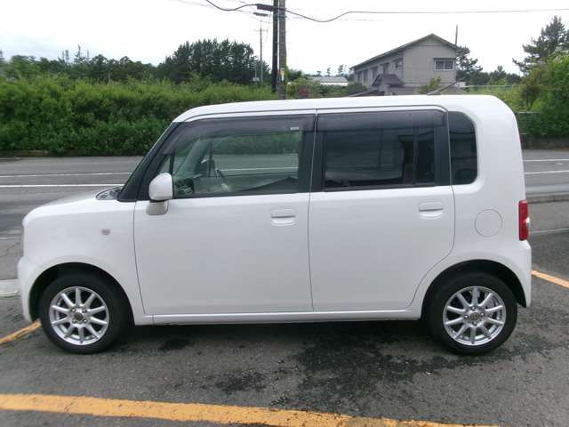 TOYOTA PIXIS SPACE 4WD 2017