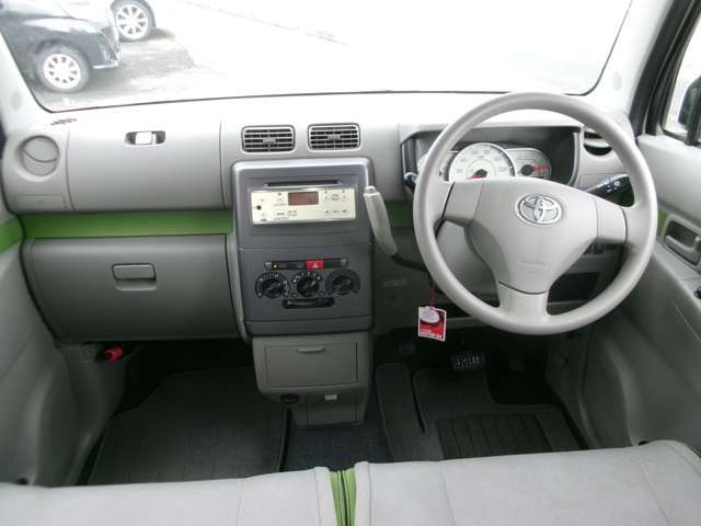 TOYOTA PIXIS SPACE 4WD 2017