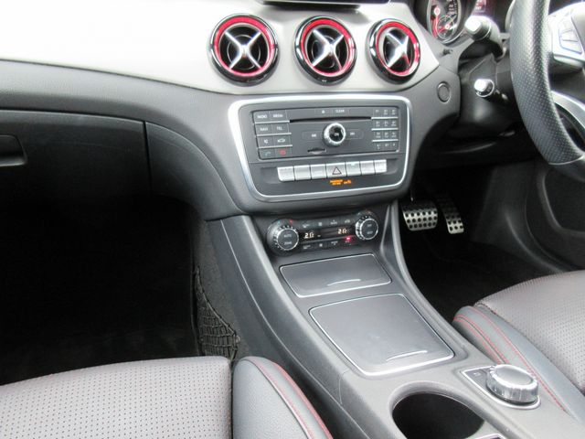 MERCEDES BENZ MERCEDES BENZ CLA class 2016