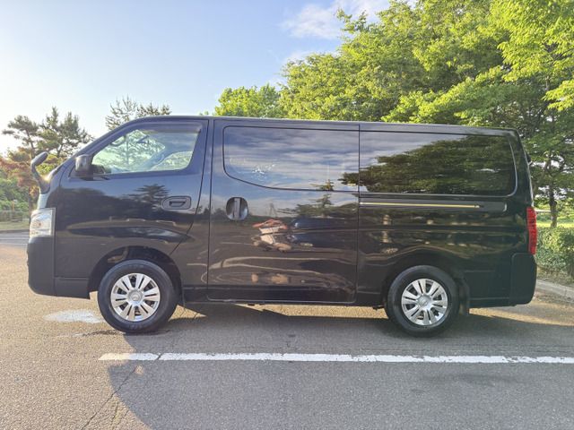 NISSAN NV350 CARAVAN 4WD 2015