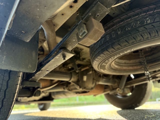 NISSAN NV350 CARAVAN 4WD 2015