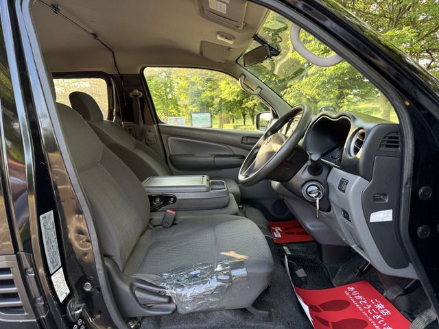 NISSAN NV350 CARAVAN 4WD 2015