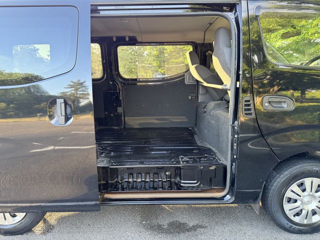 NISSAN NV350 CARAVAN 4WD 2015