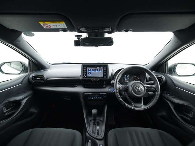 TOYOTA YARIS HYBRID 2023