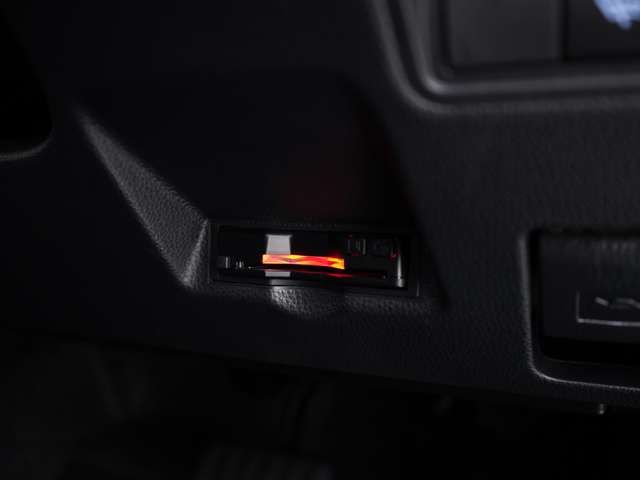 TOYOTA YARIS HYBRID 2023