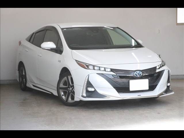 TOYOTA PRIUS PHV 2020