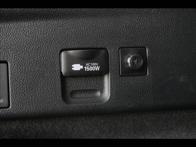 TOYOTA PRIUS PHV 2020