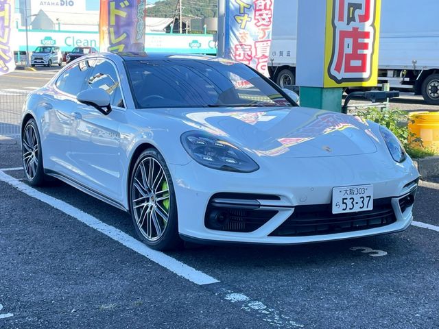 PORSCHE PORSCHE PANAMERA 2018
