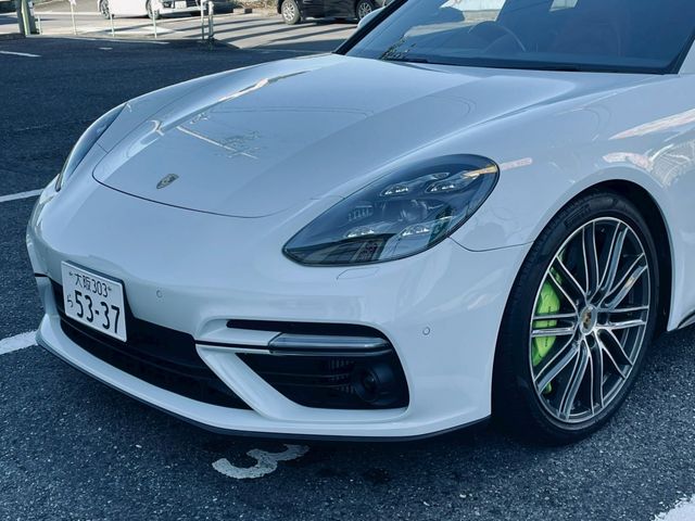 PORSCHE PORSCHE PANAMERA 2018