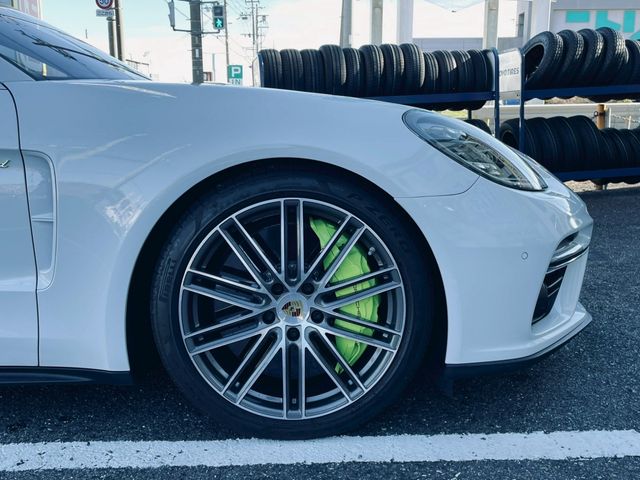 PORSCHE PORSCHE PANAMERA 2018