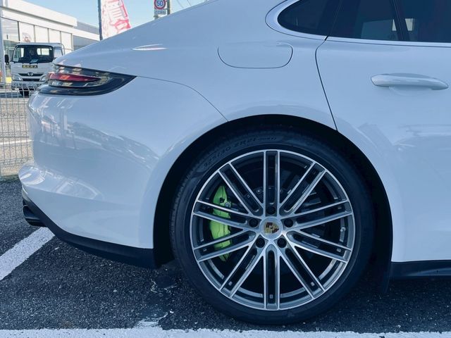 PORSCHE PORSCHE PANAMERA 2018