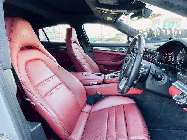 PORSCHE PORSCHE PANAMERA 2018