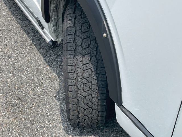 TOYOTA HIACE van 4WD 2023