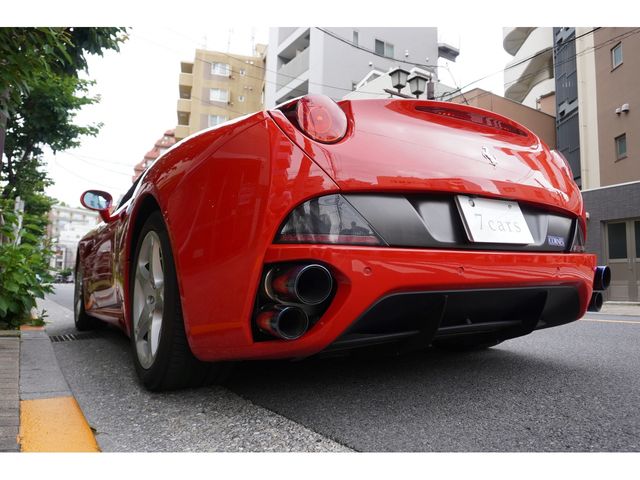 FERRARI FERRARI California 2010