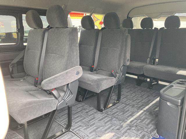 TOYOTA HIACE wagon 4WD 2025