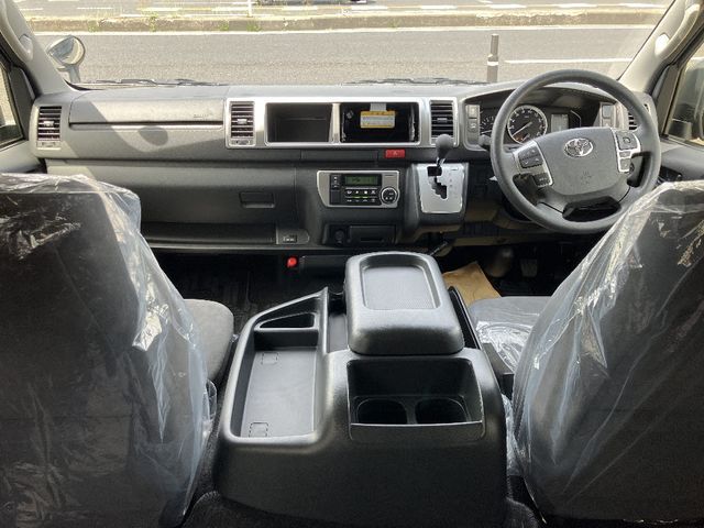 TOYOTA HIACE wagon 4WD 2025