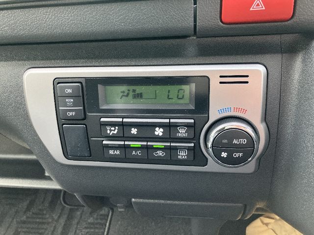 TOYOTA HIACE wagon 4WD 2025