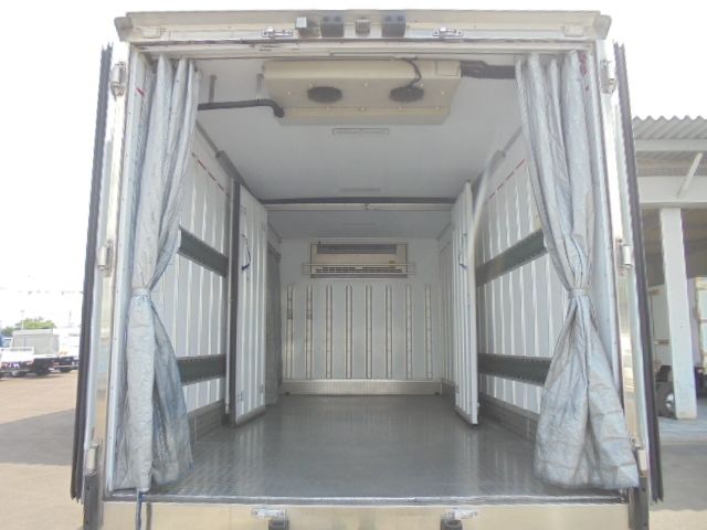 MITSUBISHI CANTER 2019