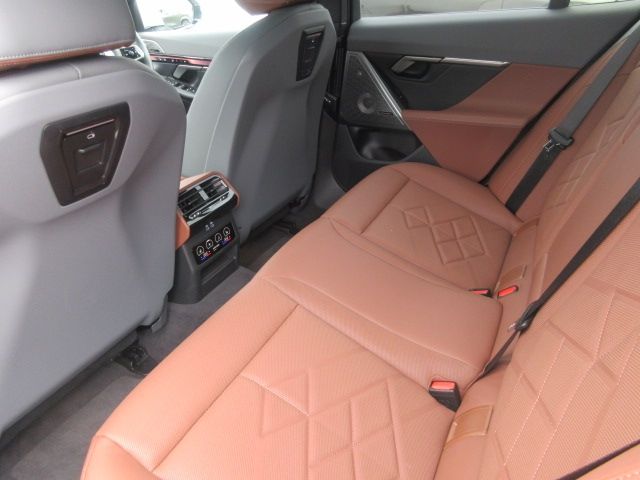 BMW BMW i5 touring 2024