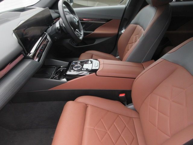 BMW BMW i5 touring 2024