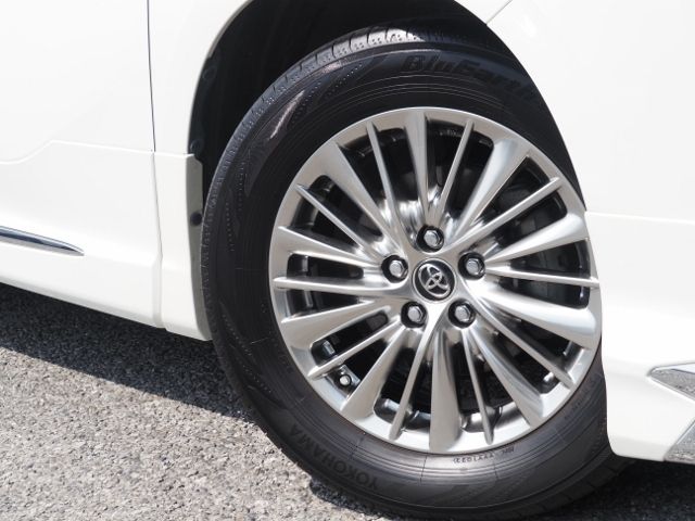 TOYOTA ALPHARD hybrid 4WD 2018