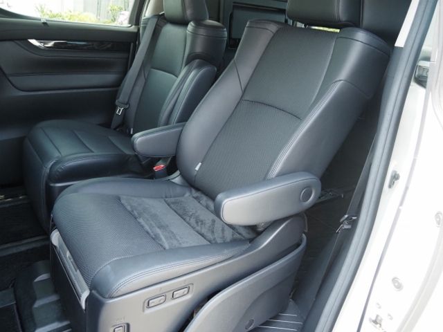 TOYOTA ALPHARD hybrid 4WD 2018