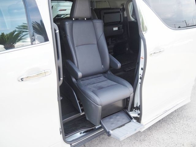 TOYOTA ALPHARD hybrid 4WD 2018