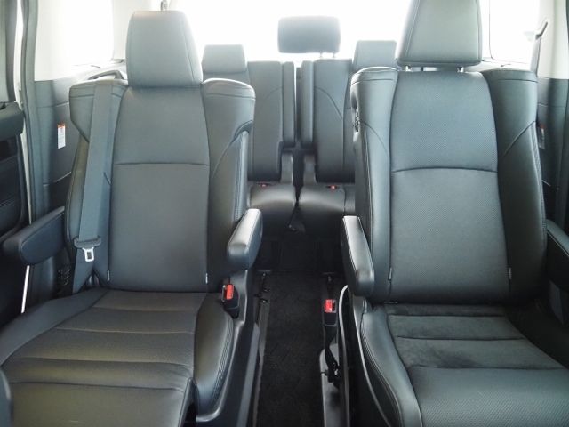 TOYOTA ALPHARD hybrid 4WD 2018