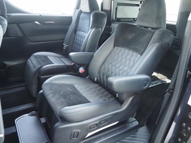 TOYOTA ALPHARD hybrid 4WD 2016