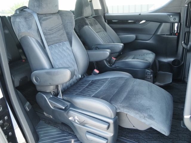 TOYOTA ALPHARD hybrid 4WD 2016