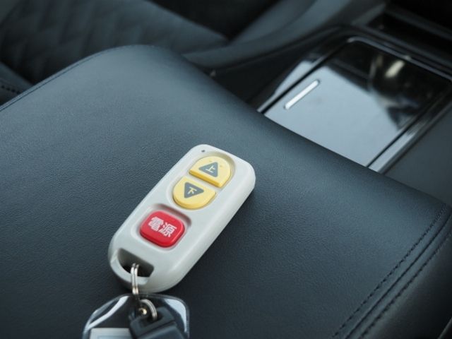 TOYOTA ALPHARD hybrid 4WD 2016