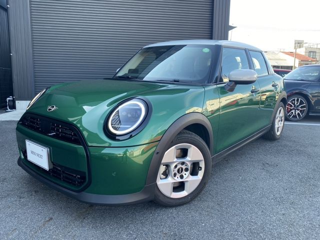 BMW MINI COOPER 5DOOR 2024