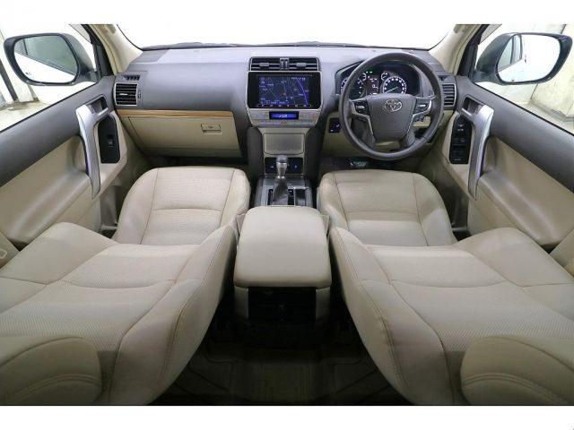 TOYOTA LANDCRUISER PRADO 2022