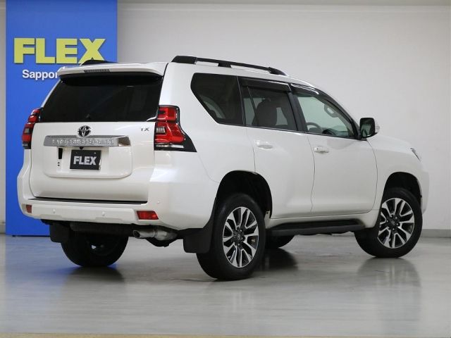 TOYOTA LANDCRUISER PRADO 2022