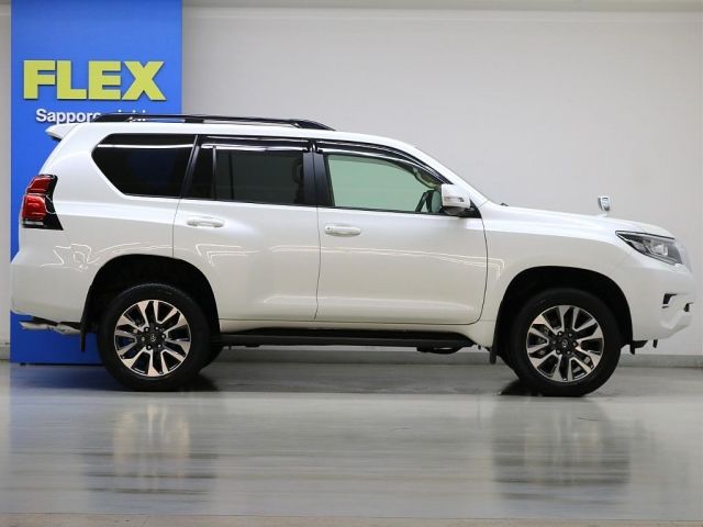 TOYOTA LANDCRUISER PRADO 2022