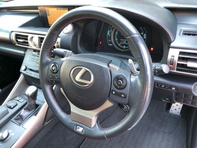 TOYOTA LEXUS IS200t 2015
