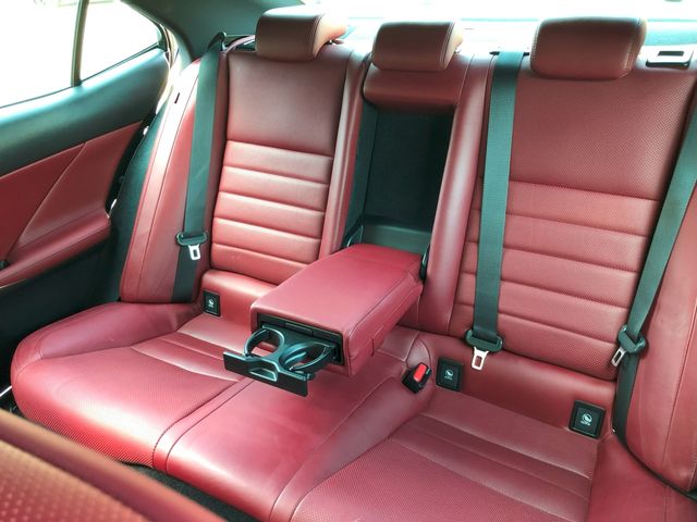 TOYOTA LEXUS IS200t 2015