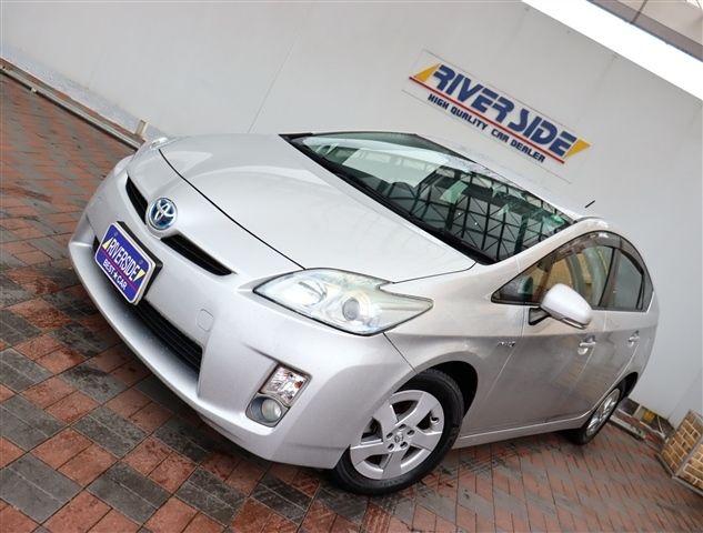 TOYOTA PRIUS 2011