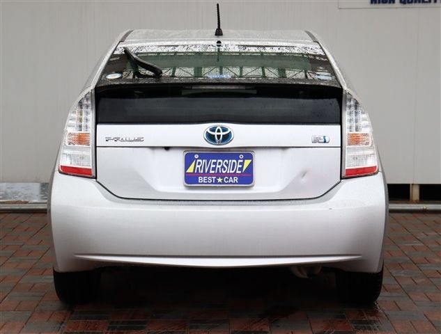 TOYOTA PRIUS 2011