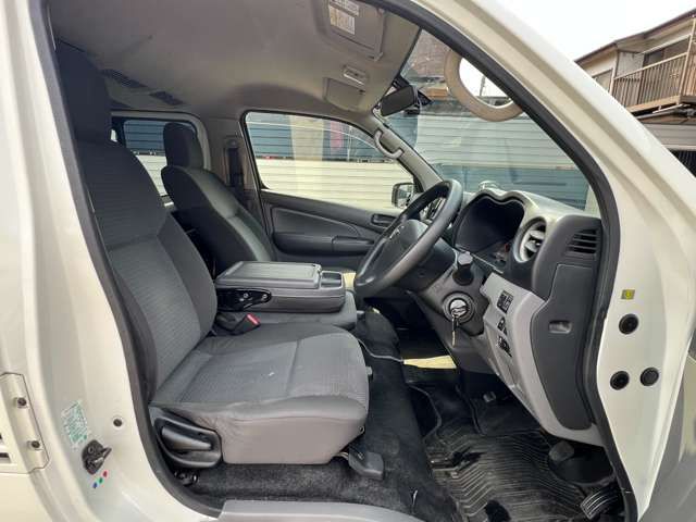 NISSAN NV350 CARAVAN 2018