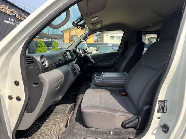 NISSAN NV350 CARAVAN 2018