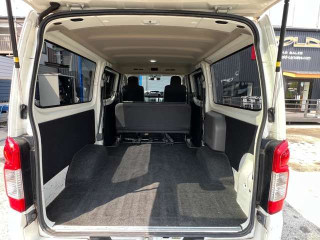 NISSAN NV350 CARAVAN 2018