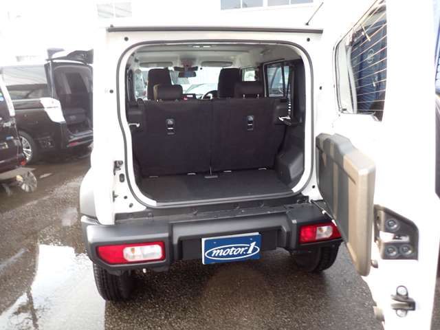 SUZUKI JIMNY NOMADE 2025