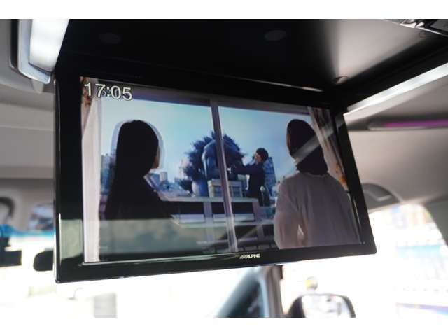 TOYOTA VELLFIRE 2017