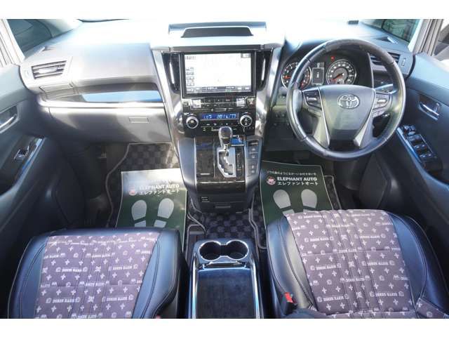 TOYOTA VELLFIRE 2017