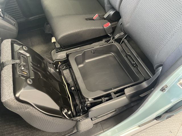 SUZUKI Spacia GEAR 2023