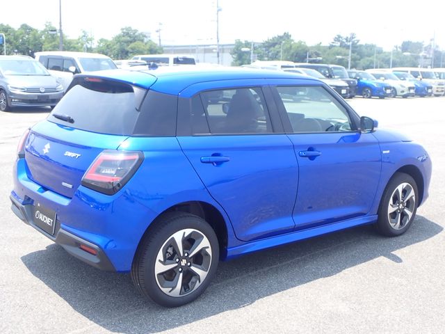 SUZUKI SWIFT 4WD 2023