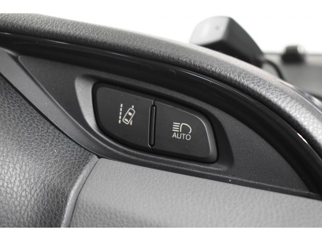 TOYOTA VITZ  4WD 2015